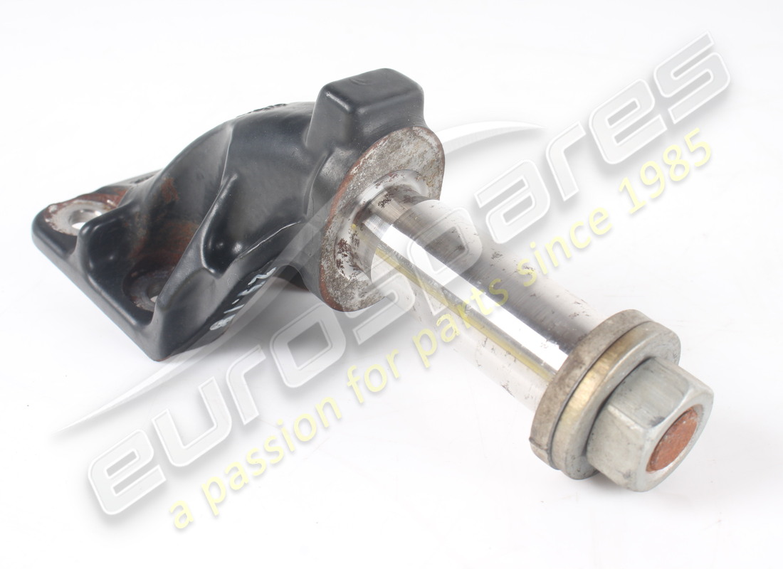 GEBRAUCHT Ferrari DCT-GETRIEBESTRÜTTE VORNE LINKS. TEILENUMMER 301073 (1) GEBRAUCHT Ferrari DCT-GETRIEBESTRÜTTE VORNE LINKS. TEILENUMMER 301073 (1)