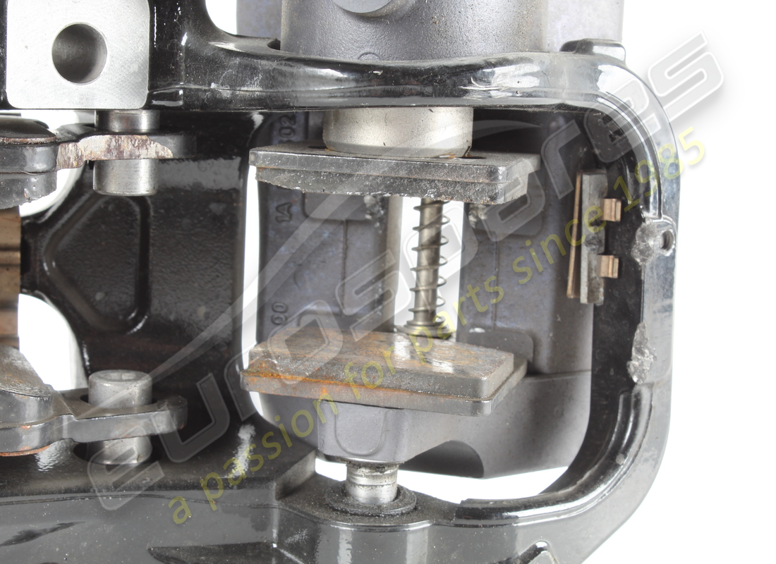 GEBRAUCHT FERRARI KOMPLETTER HINTERER BREMSSATTEL RECHTS. TEILENUMMER 776926 (7) gebraucht ferrari kompletter hinterer bremssattel rechts. teilenummer 776926 (7)