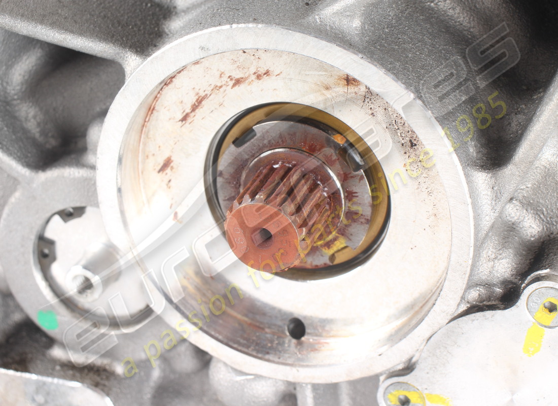 GEBRAUCHTE FERRARI NEBENANTRIEBSEINHEIT. TEILENUMMER 324841 (9) gebrauchte ferrari nebenantriebseinheit. teilenummer 324841 (9)