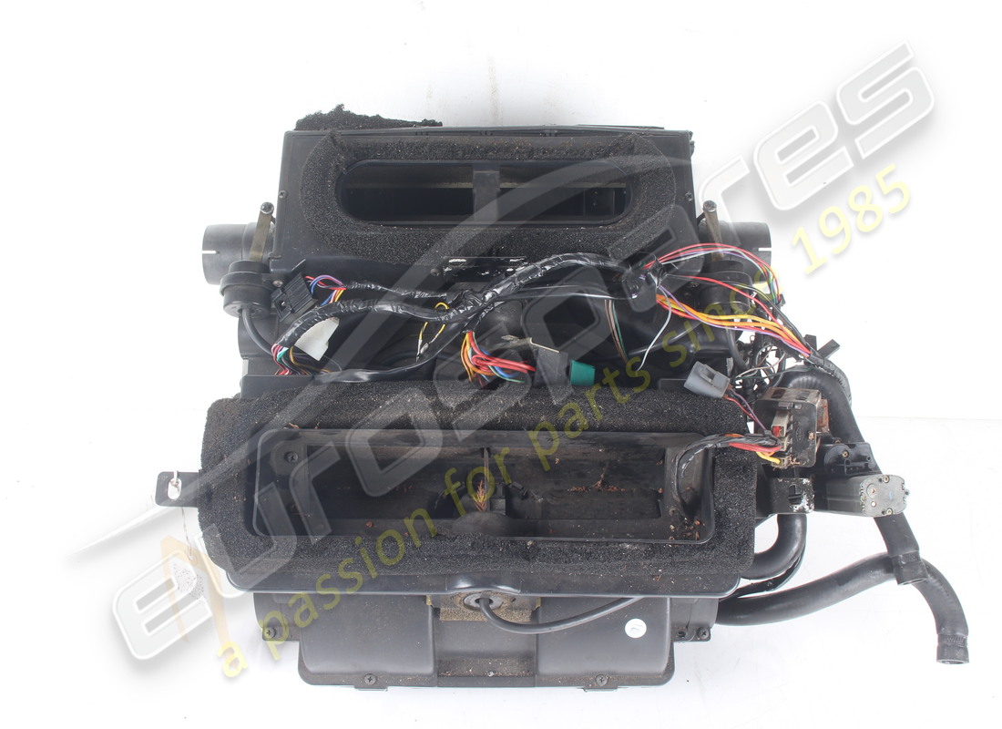GEBRAUCHTE Maserati KLIMAANLAGE. TEILENUMMER 375501005 (1)