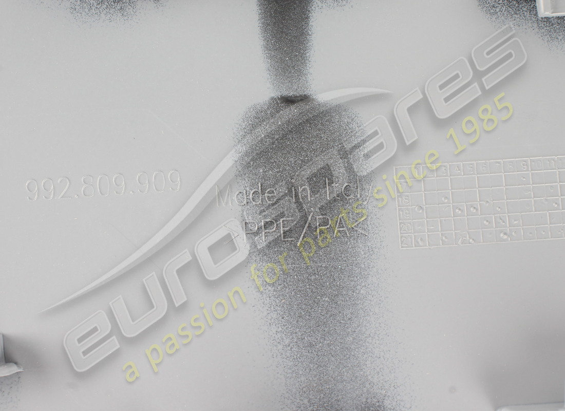 neu porsche tankklappe grundiert. teilenummer 992809909ag2x (3)