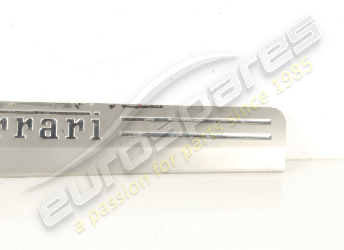 GEBRAUCHTE FERRARI LINKE KICKPLATTE. TEILENUMMER 81362300 (3) gebrauchte ferrari linke kickplatte. teilenummer 81362300 (3)