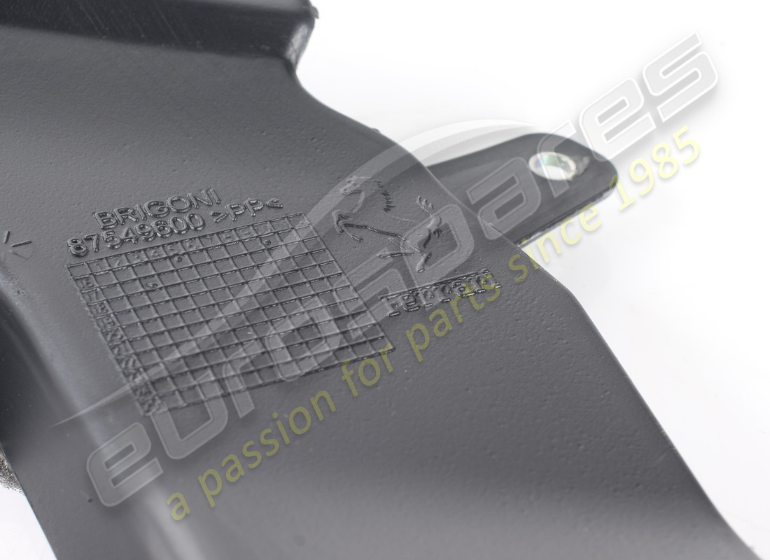 GEBRAUCHT FERRARI RECHTER TÜRLUFTKANAL. TEILENUMMER 87549600 (2) gebraucht ferrari rechter türluftkanal. teilenummer 87549600 (2)