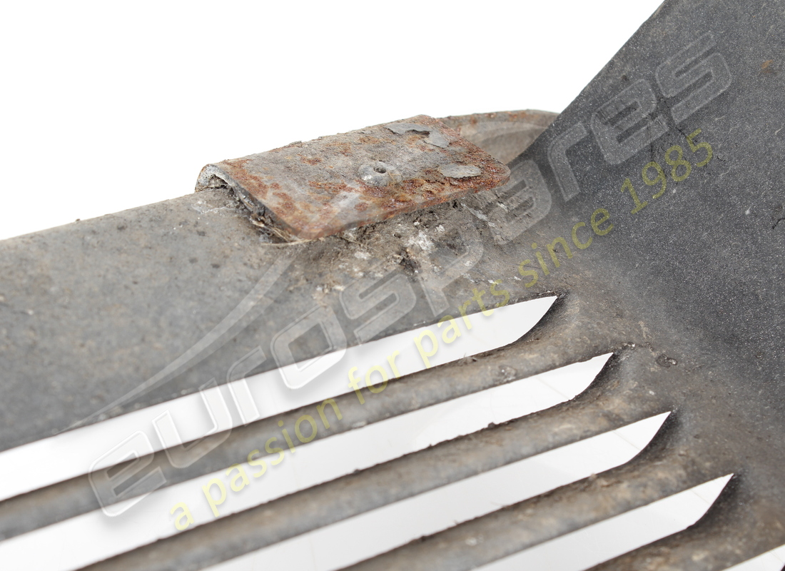 gebrauchter ferrari linker hinterer kiesschutz. teilenummer 65432100 (2)