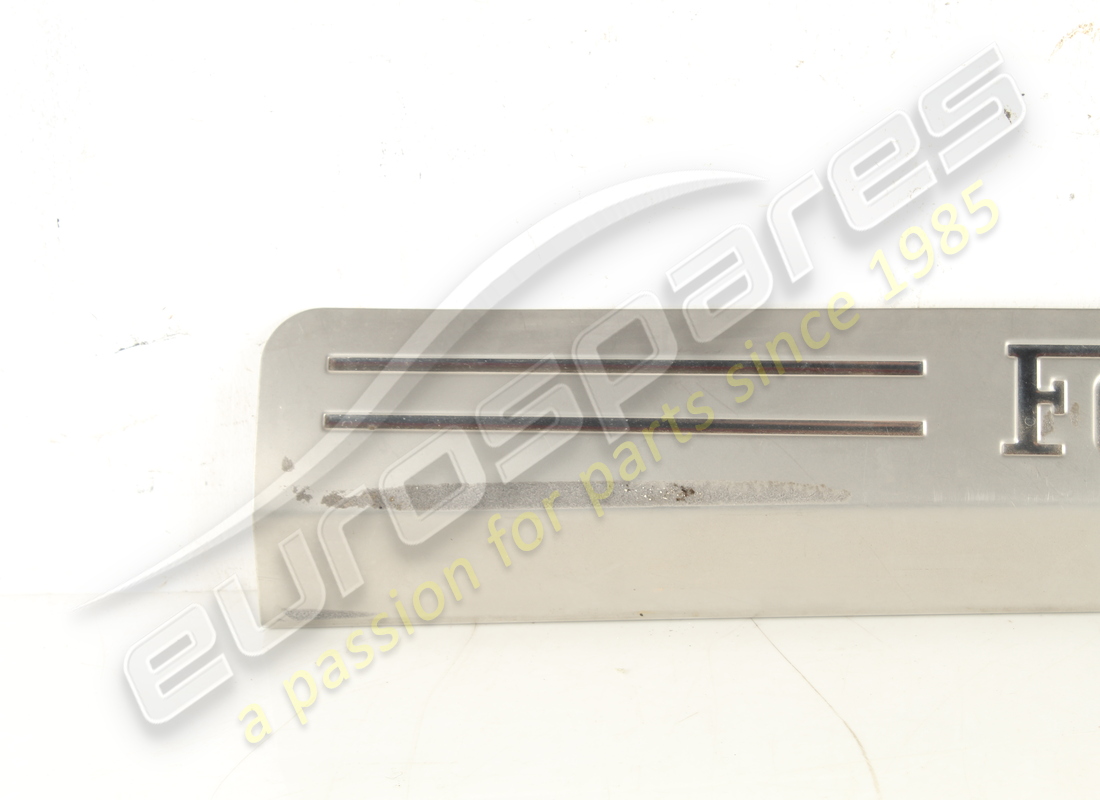 GEBRAUCHTE FERRARI LINKE KICKPLATTE. TEILENUMMER 81362300 (2) gebrauchte ferrari linke kickplatte. teilenummer 81362300 (2)
