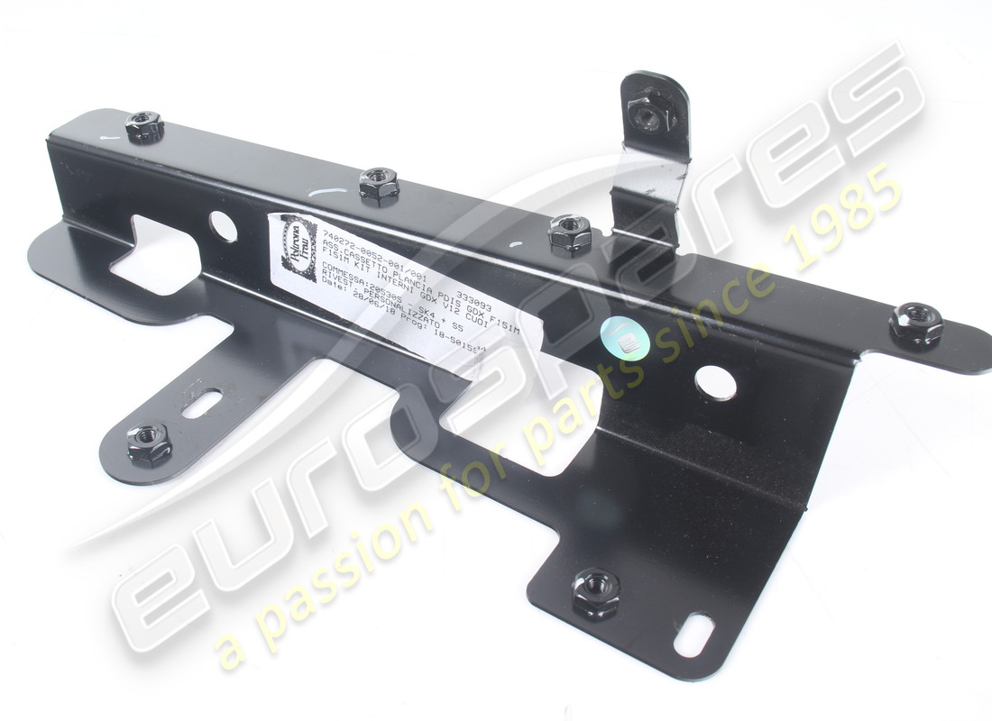 GEBRAUCHT Ferrari HANDSCHUHFACH-SCHARNIERHALTERUNG. TEILENUMMER 88209800 (1) GEBRAUCHT Ferrari HANDSCHUHFACH-SCHARNIERHALTERUNG. TEILENUMMER 88209800 (1)