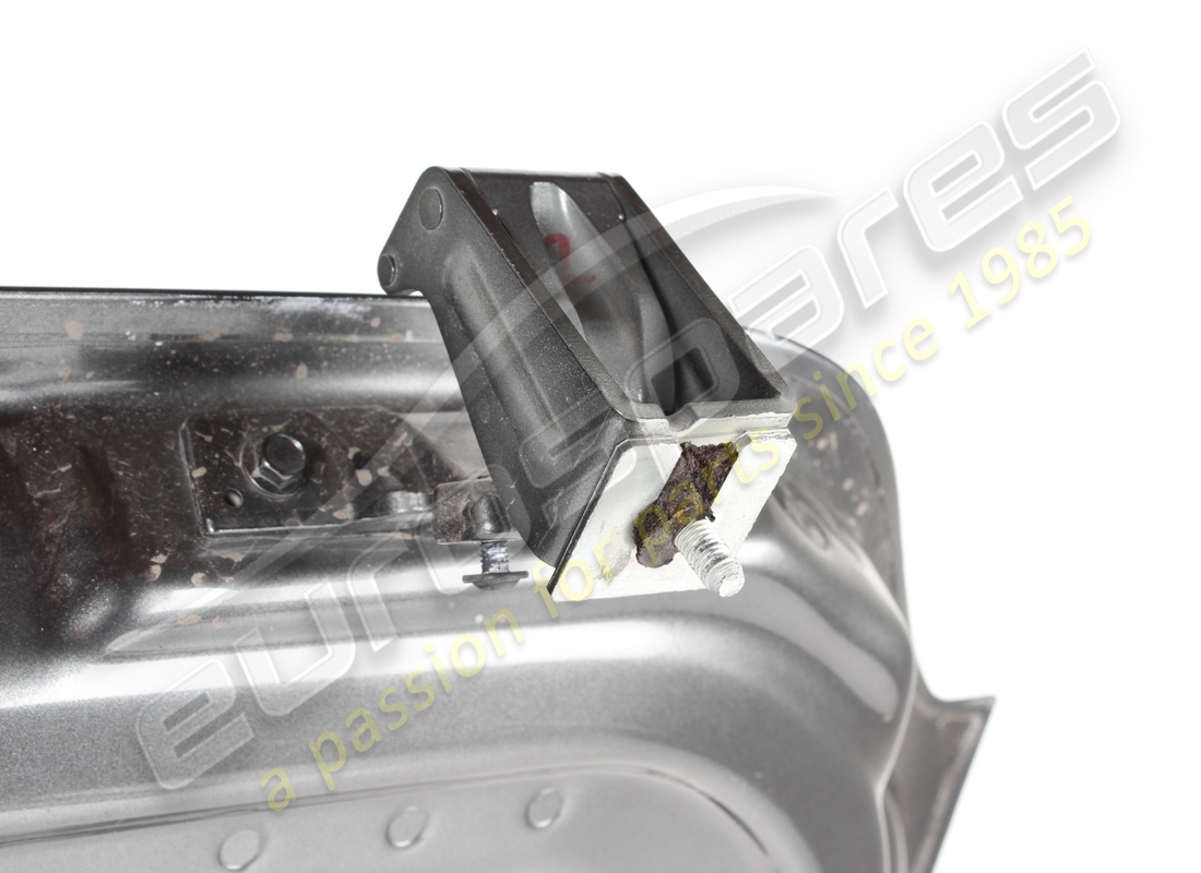 beschädigter ferrari heckklappe. teilenummer 985876497 (8)