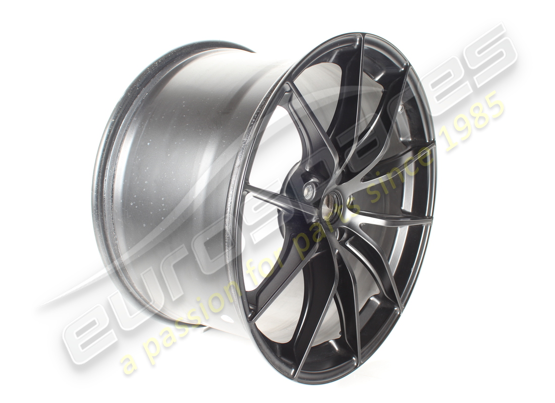 gebrauchtes ferrari hinterrad. teilenummer 323895 (2)