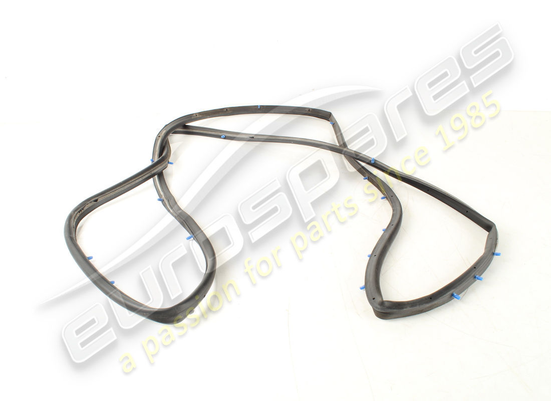 GEBRAUCHTE Maserati ZWISCHENDICHTUNG FÜR RECHTS. TEILENUMMER 67474000 (1)