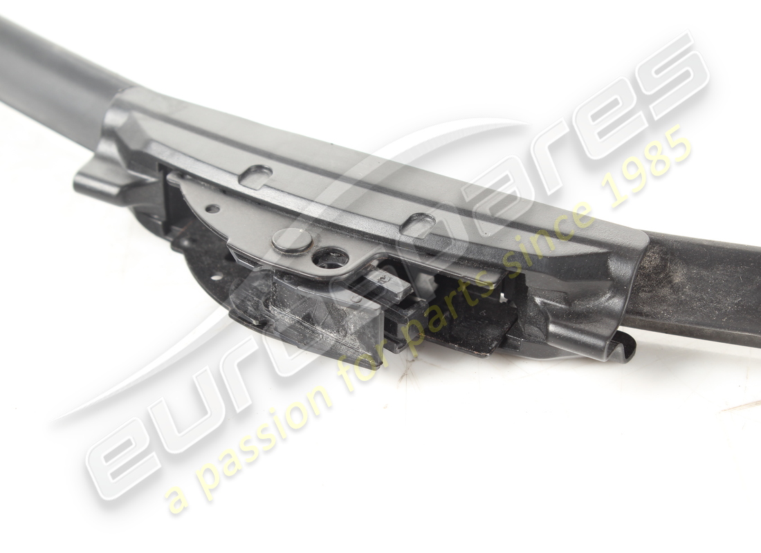 gebrauchtes ferrari scheibenwischerblatt fahrerseite. teilenummer 82196700 (2)