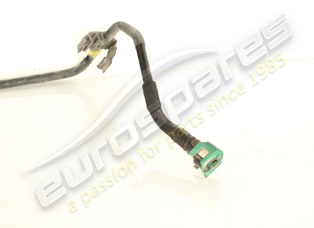 gebrauchtes ferrari rechtes unterbodenspülrohr. teilenummer 268392 (3)