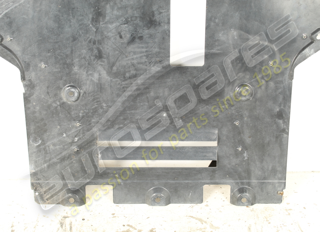 GEBRAUCHTE FERRARI KOMPLETTE VORDERE FLACHE UNTERSCHALE. TEILENUMMER 88080100 (5) gebrauchte ferrari komplette vordere flache unterschale. teilenummer 88080100 (5)