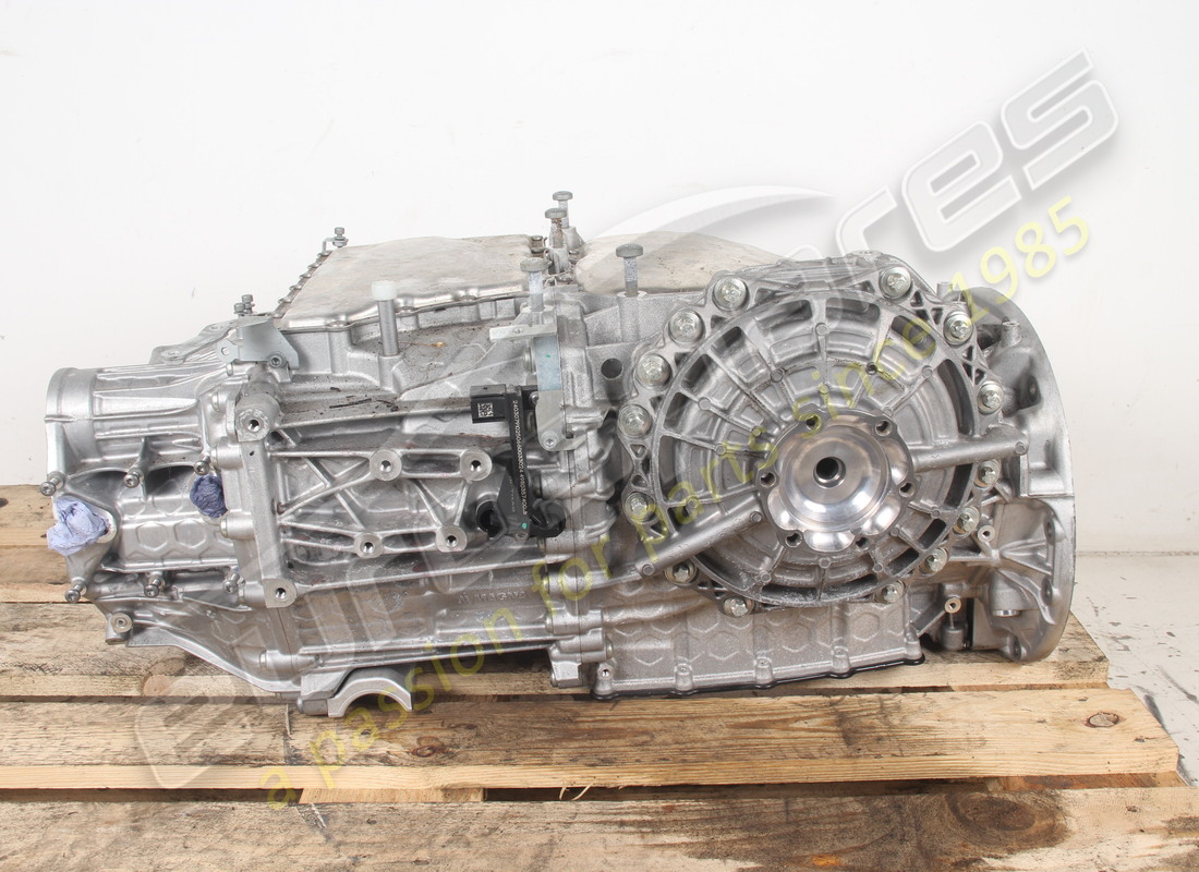 GEBRAUCHTES FERRARI GETRIEBE GTC. TEILENUMMER 893170 (4) gebrauchtes ferrari getriebe gtc. teilenummer 893170 (4)