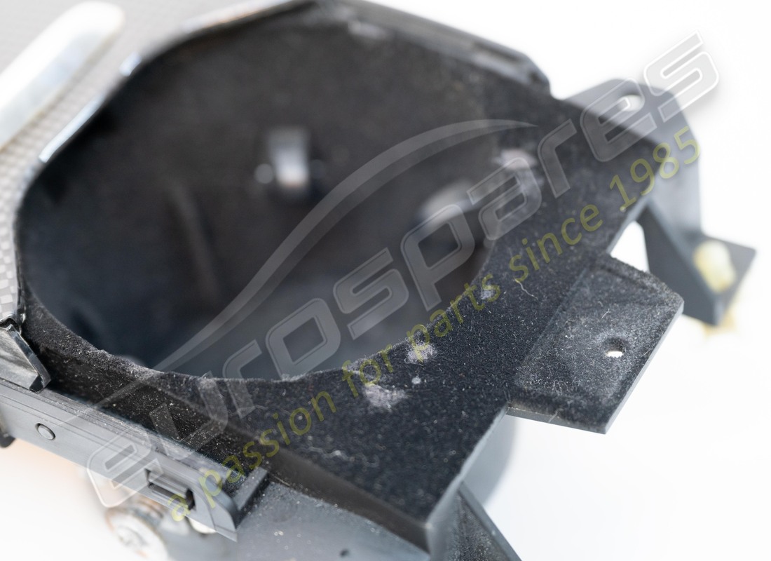 GEBRAUCHTER FERRARI BECHERHALTER. TEILENUMMER 754628 (3) gebrauchter ferrari becherhalter. teilenummer 754628 (3)