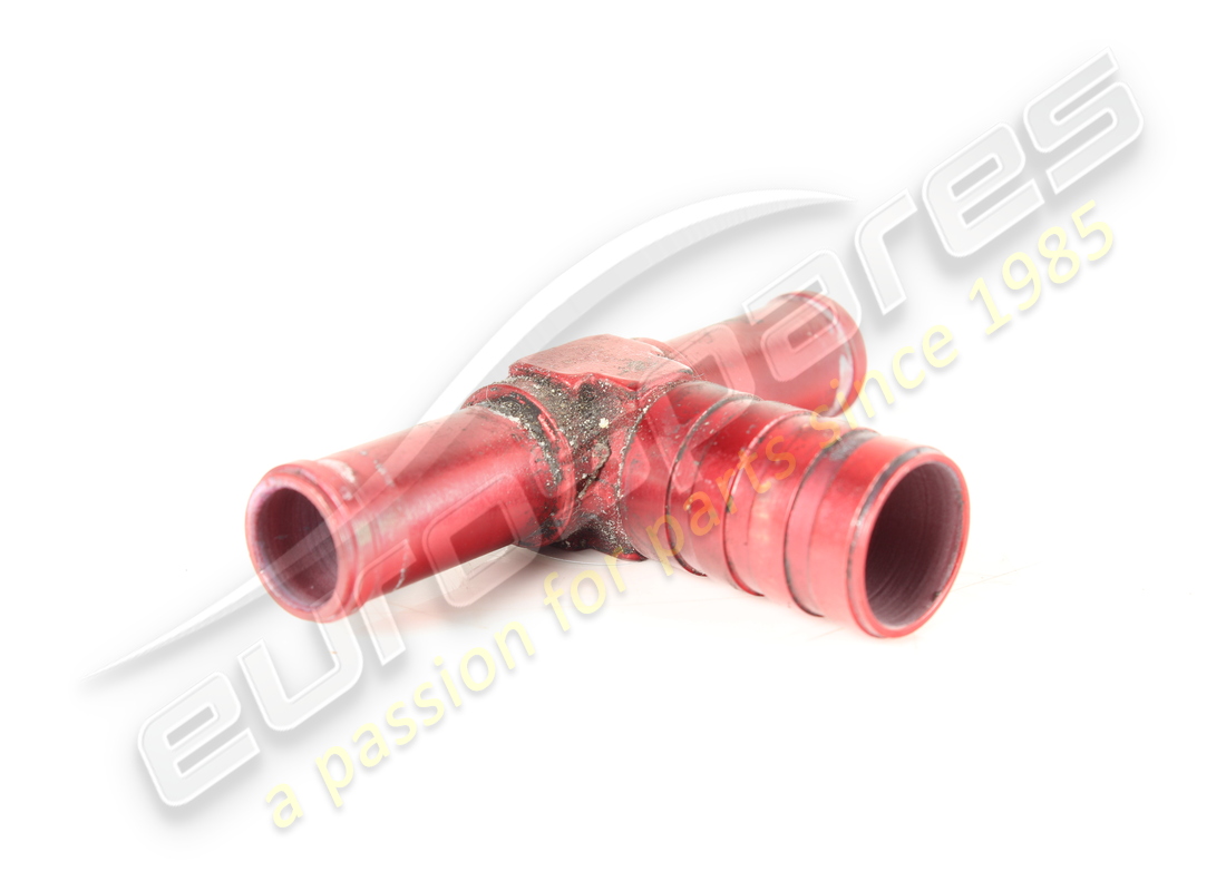 gebrauchtes maserati dreifach-wasserrücklaufverbindungsverbindung. teilenummer 585412500 (2)
