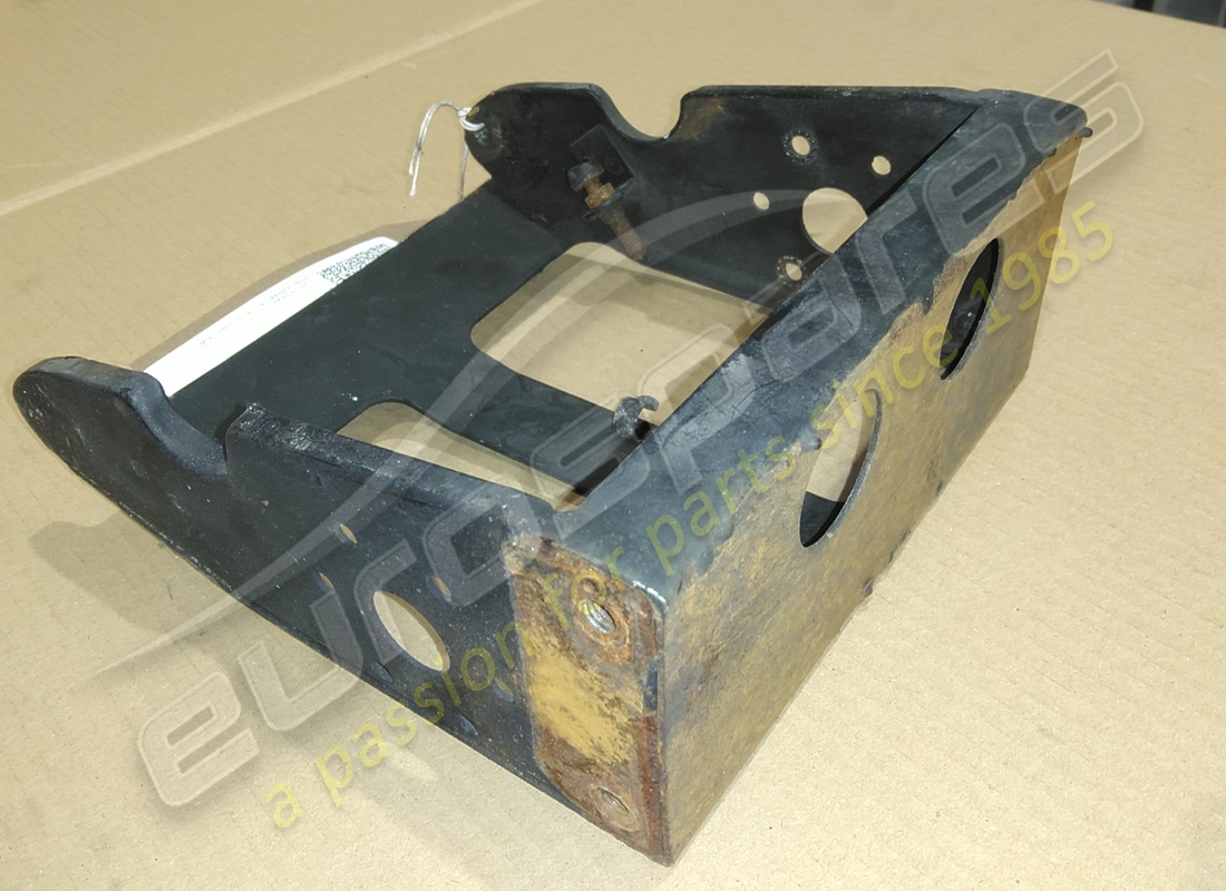 GEBRAUCHT Ferrari RECHTE SCHEINWERFER-MONTAGEPLATTE. TEILENUMMER 40238107 (1)