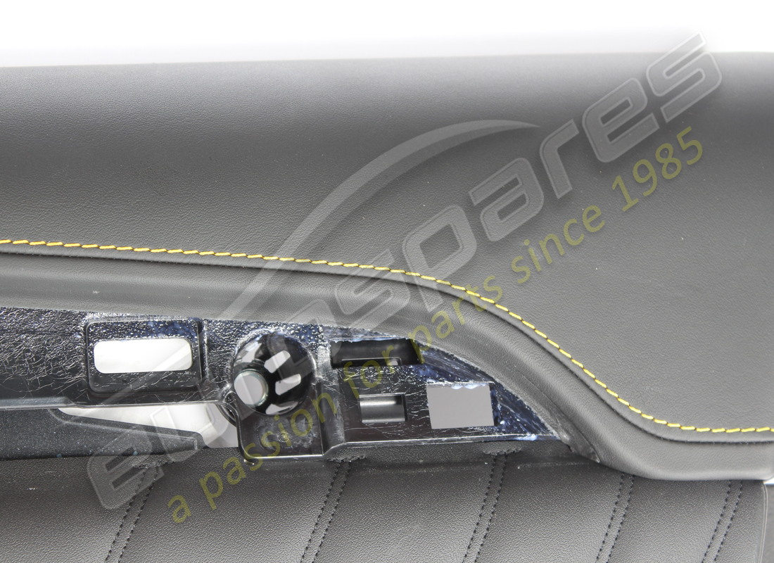 gebrauchte maserati vordere rechte türverkleidung. teilenummer 670225866 (3)