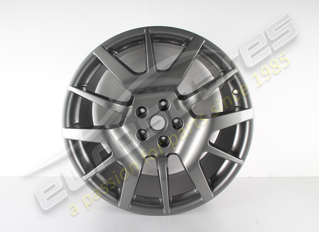 neues maserati hinterrad. teilenummer 231479 (1)