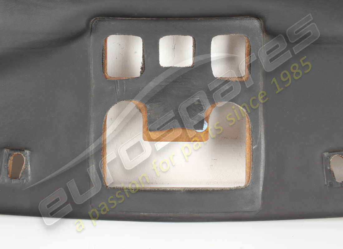 beschädigte ferrari dachverkleidung in schwarz vm8500. teilenummer 64596700 (3)