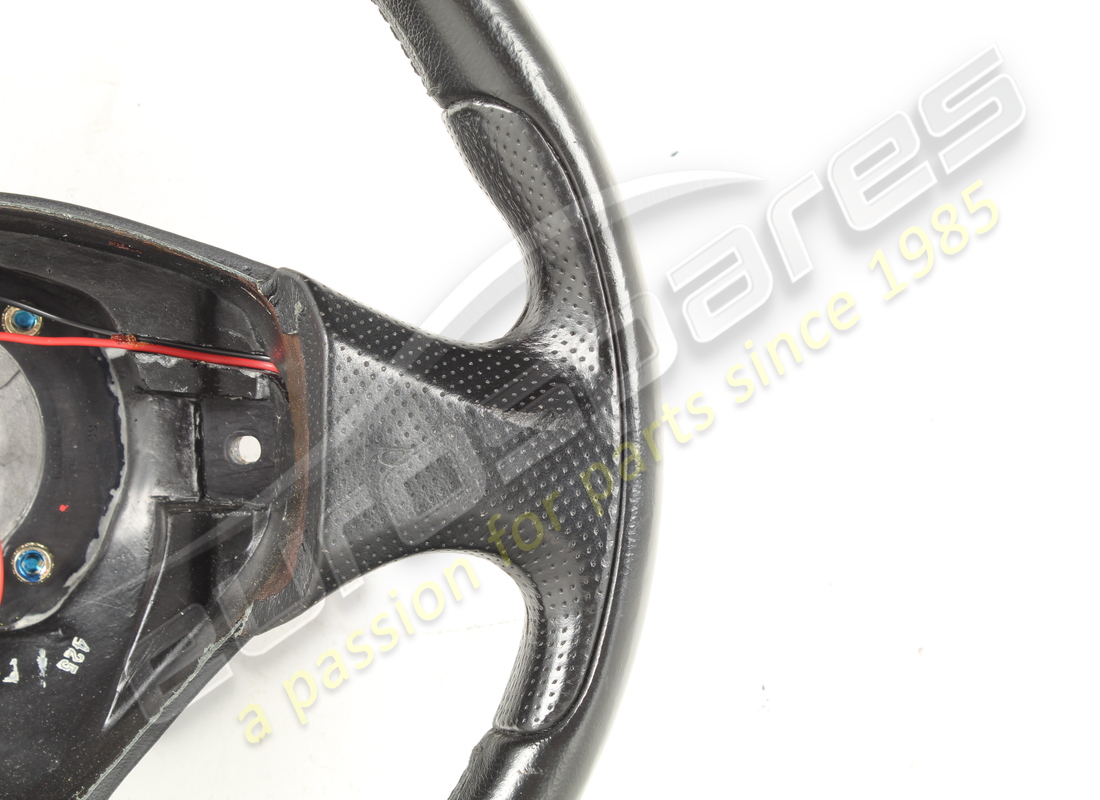 gebrauchtes maserati lenkrad, schwarz l. (std). teilenummer 387800104 (2)