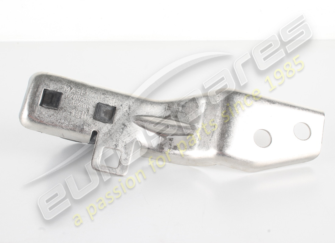 neu maserati rechte hintere halterung auspuffrohr. teilenummer 670031934 (1)