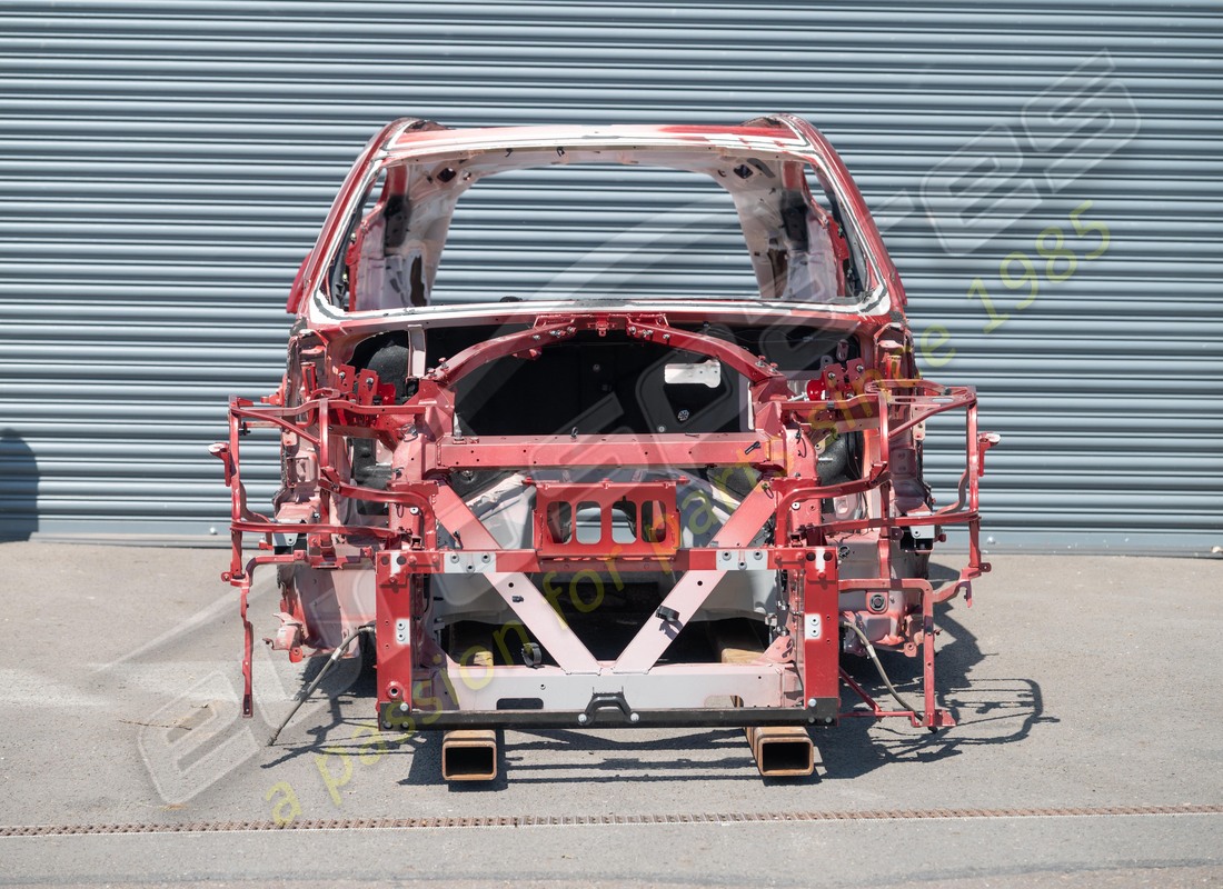 GEBRAUCHTES Ferrari VORDERFAHRGESTELL. TEILENUMMER EAP1552616 (1)