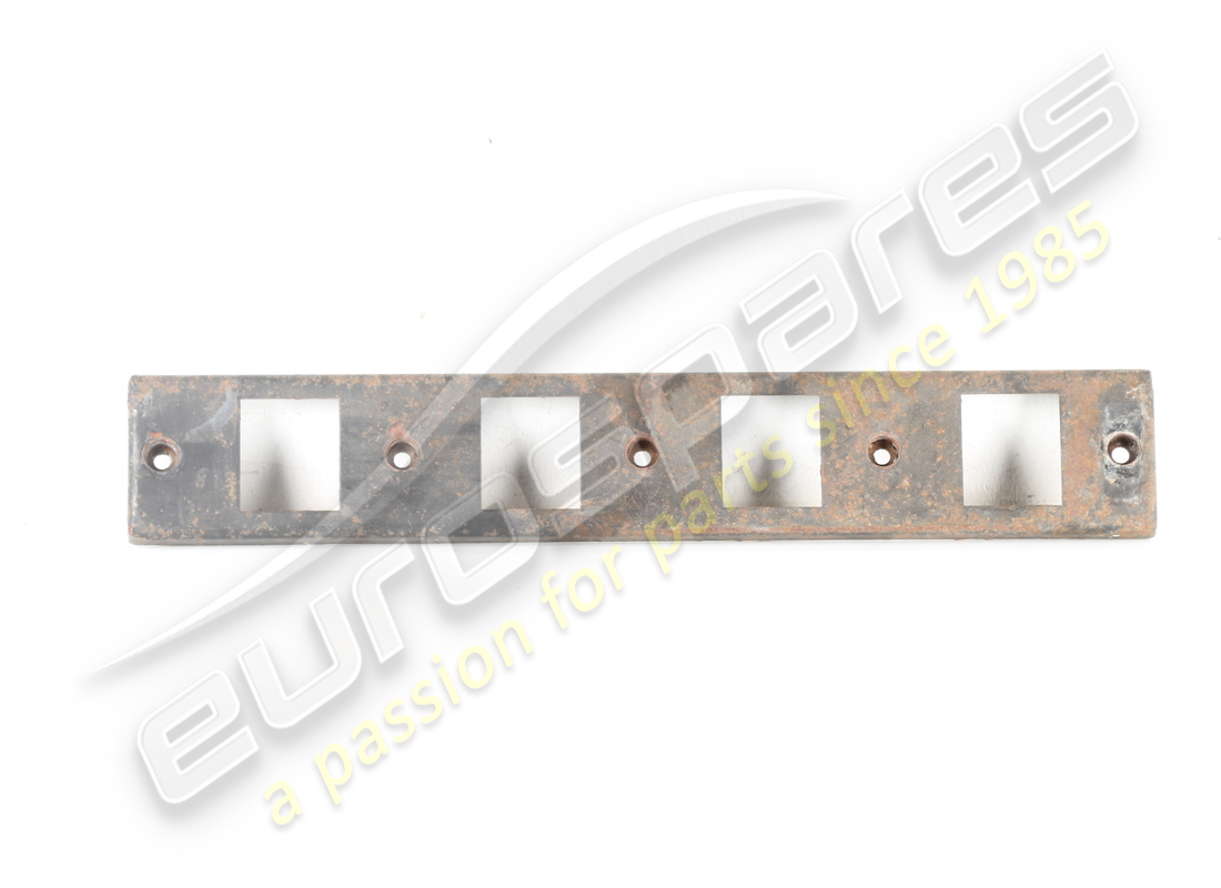 GEBRAUCHTE Maserati KOMPLETTE ZÜNDSPULEN-HALTEABDECKUNG. TEILENUMMER 578982000 (1)