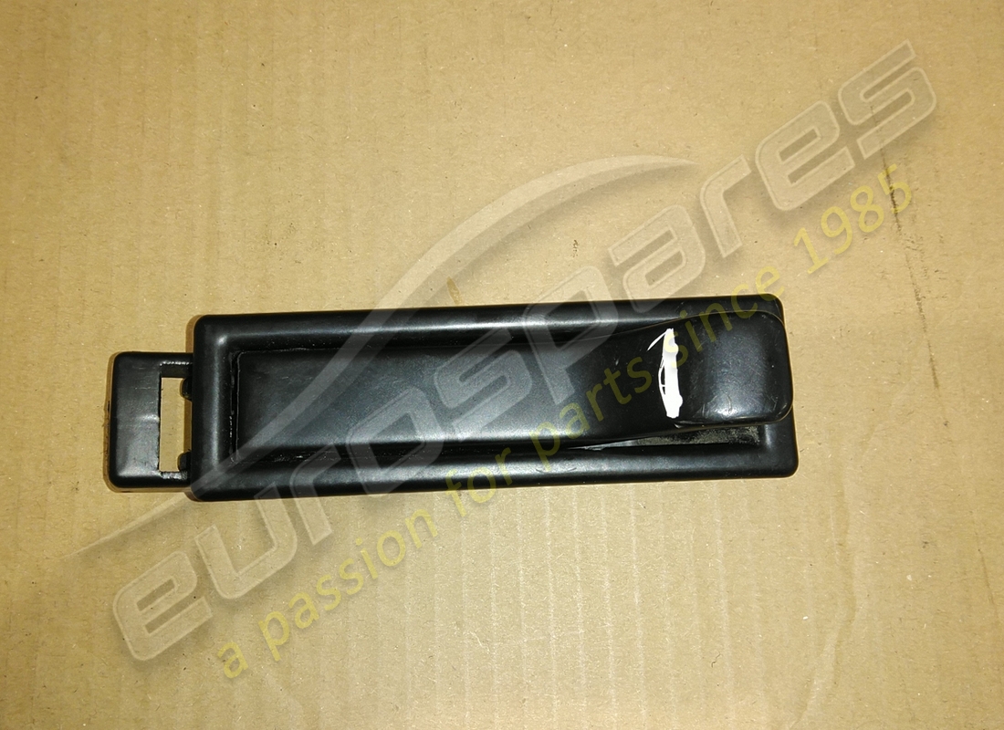 GEBRAUCHTER Ferrari GRIFF ZUM ÖFFNEN DER VORDEREN HAUBE. TEILENUMMER 64308600 (1)