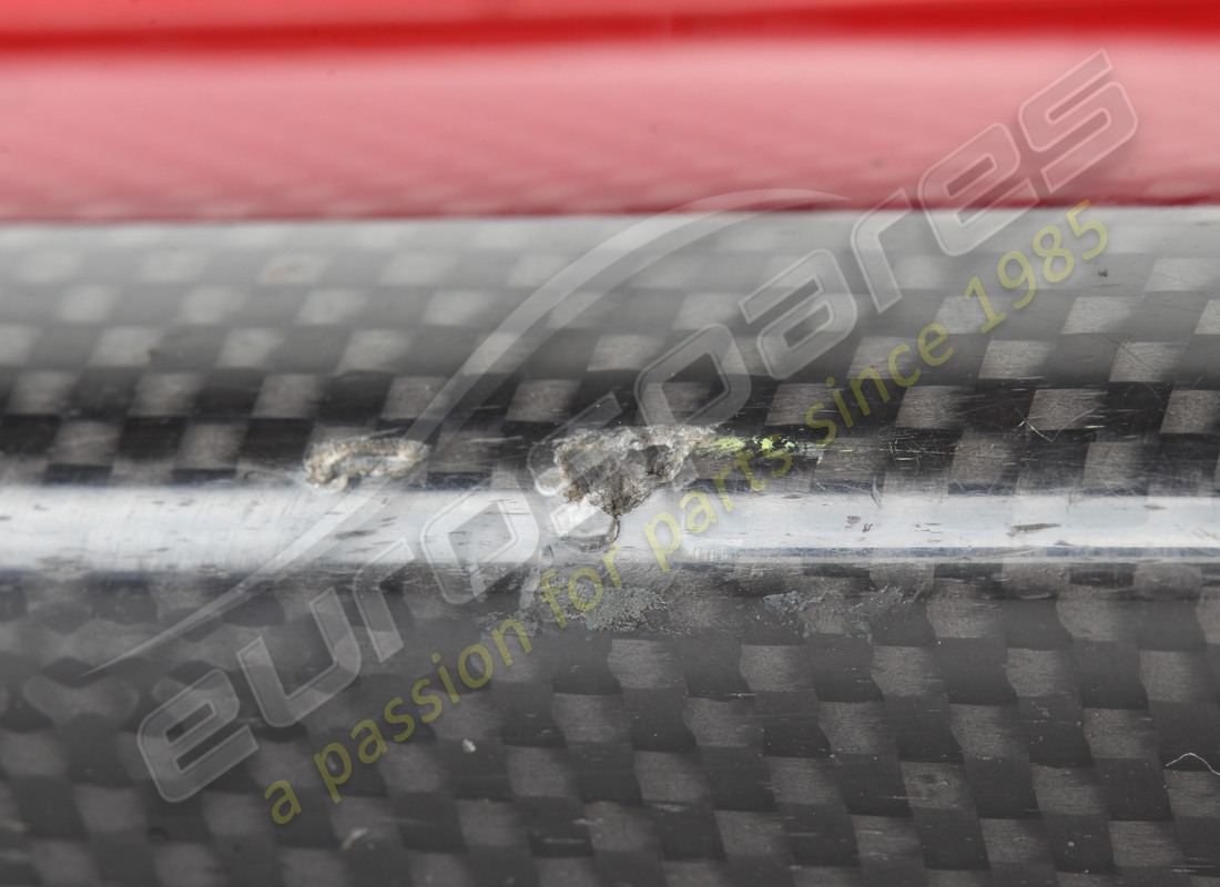 gebrauchte ferrari untertürverkleidung links. teilenummer 86936410 (16)