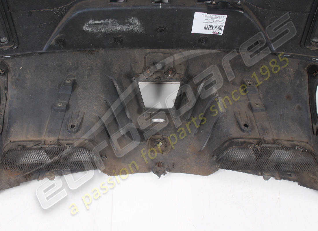 BESCHÄDIGTER FERRARI HINTERER STOßFÄNGER. TEILENUMMER 89047210 (10) beschädigter ferrari hinterer stoßfänger. teilenummer 89047210 (10)