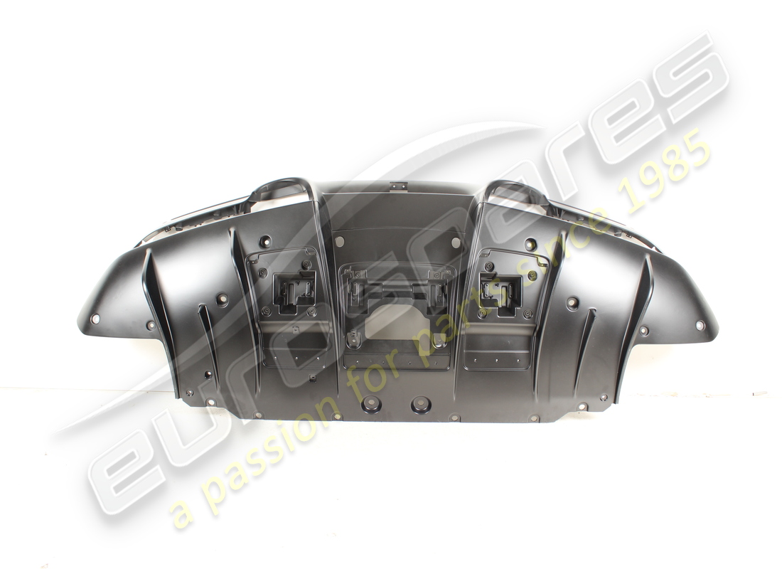 beschädigter ferrari heckdiffusor. teilenummer 877913 (2)