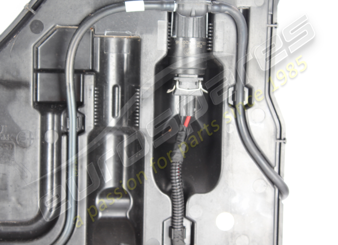 gebrauchter maserati scheibe . teilenummer 675001665 (2)