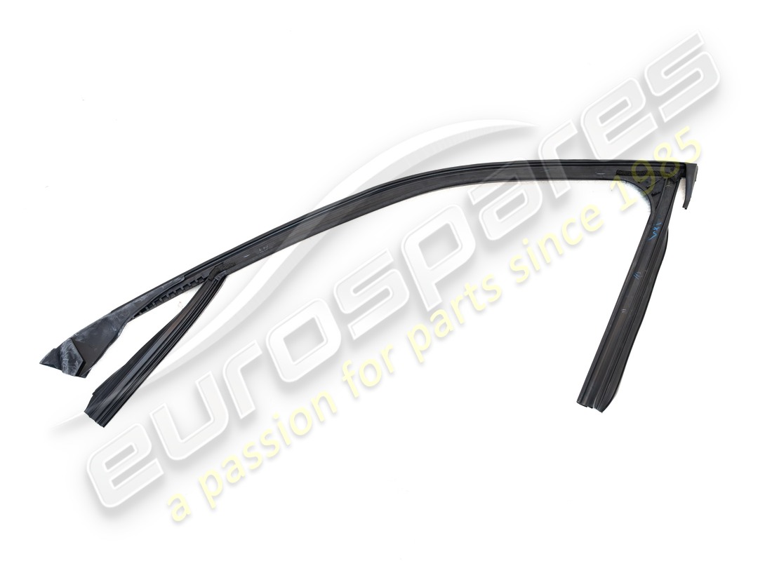 NEUE MASERATI RECHTE VORDERE DICHTUNG. TEILENUMMER 670295991 (4) neue maserati rechte vordere dichtung. teilenummer 670295991 (4)