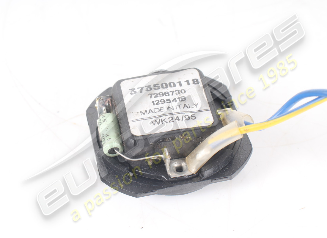 GEBRAUCHTER MASERATI FRONT-/HINTERLAUTSPRECHER. TEILENUMMER 373500118 (4) gebrauchter maserati front-/hinterlautsprecher. teilenummer 373500118 (4)