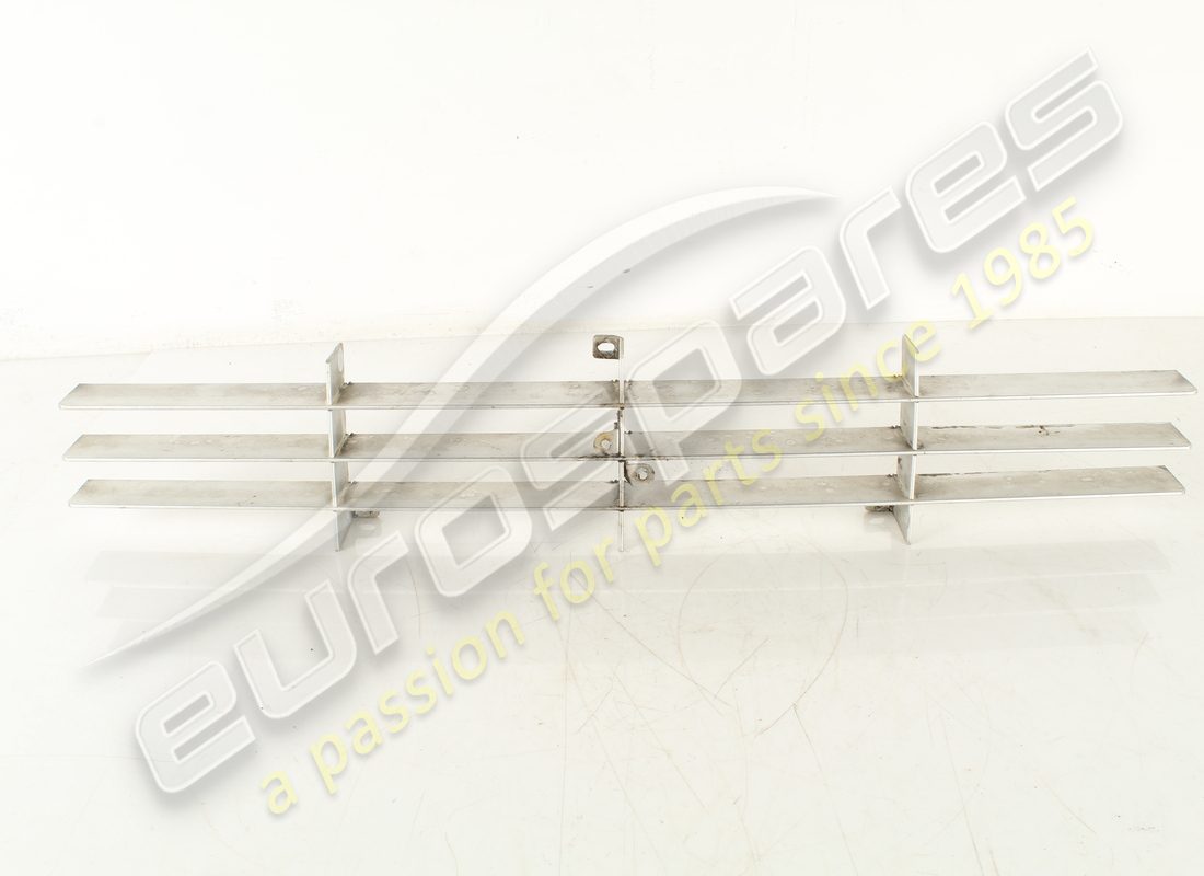 GEBRAUCHTER Ferrari VORDERGRILL. TEILENUMMER 61722700 (1)