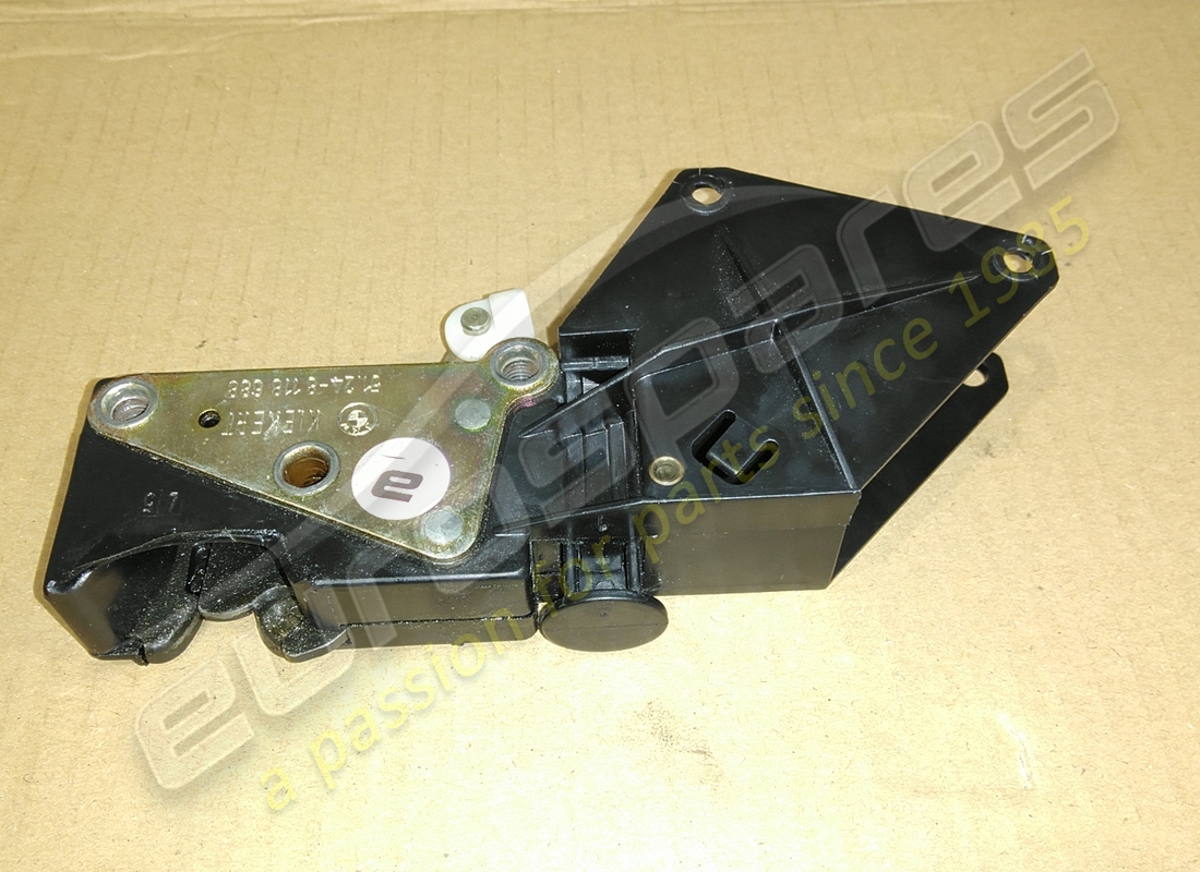 verwendet ferrari kofferraumdeckelschloss. teilenummer 63891100 (2)
