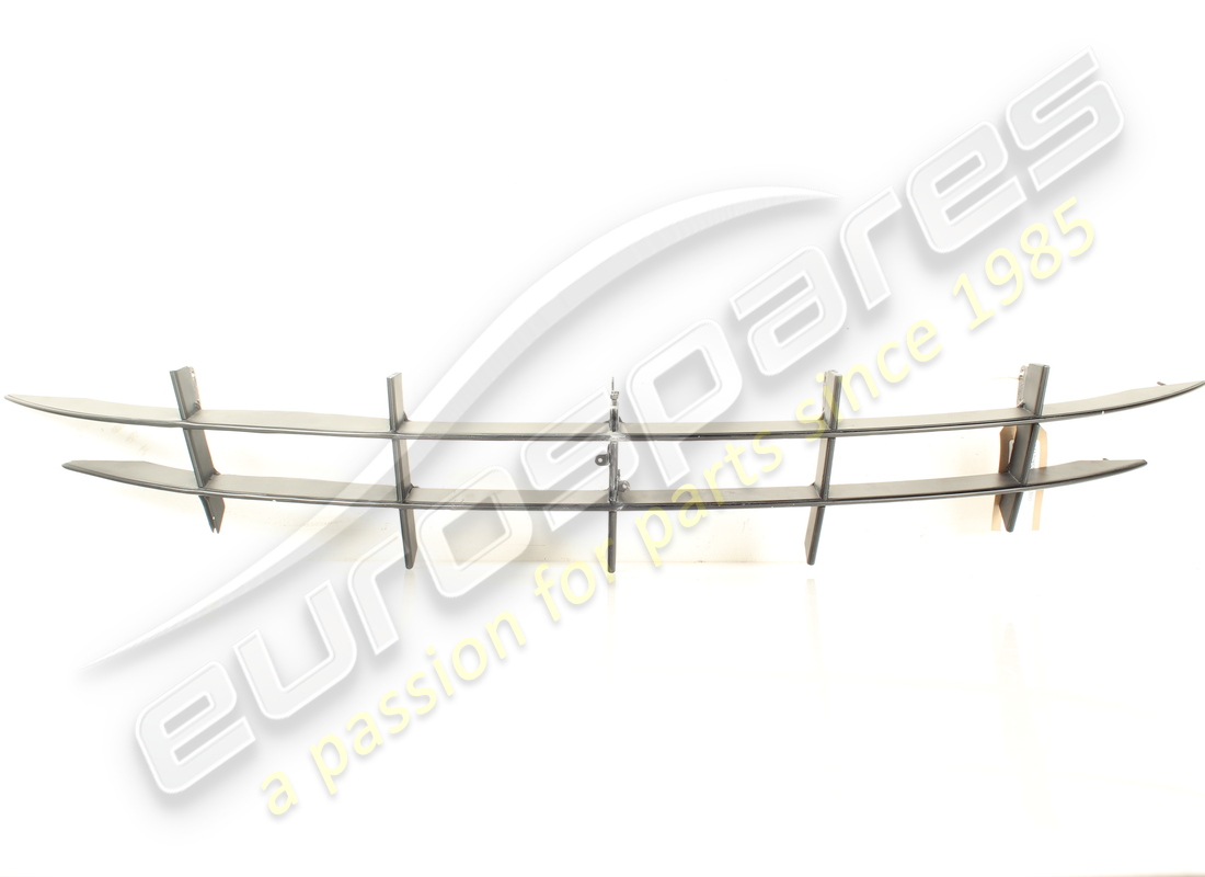 beschädigter ferrari stossfängergitter. teilenummer 84319300 (1)