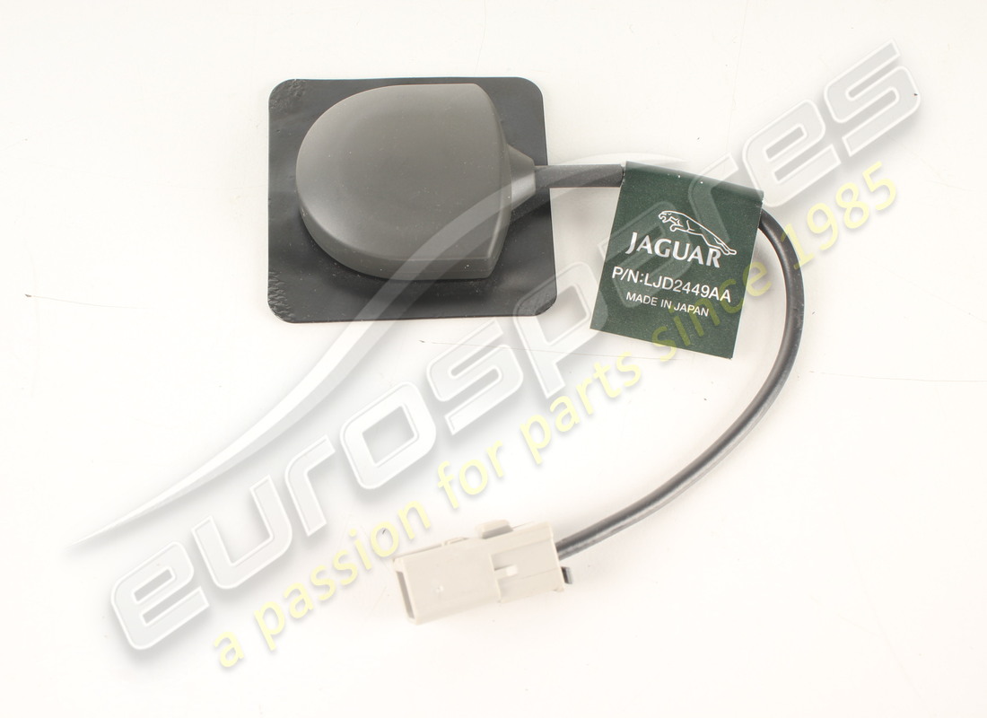 gebrauchte aston martin gps-antennenbaugruppe. teilenummer 1r123710024 (1)