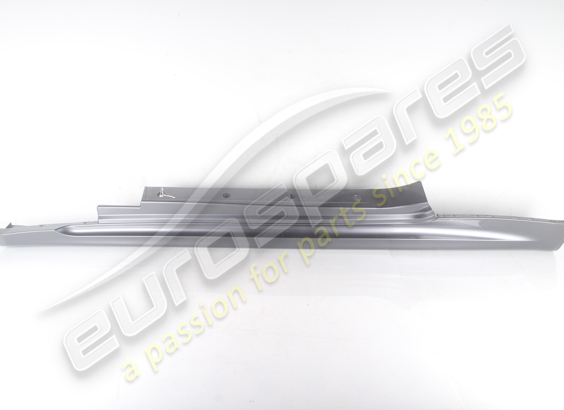 GEBRAUCHT Maserati LINKE SEITENSCHWELLER MC STRADALE . TEILENUMMER 83535900 (1)