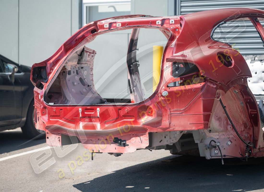 gebrauchtes ferrari hinteres fahrgestell. teilenummer eap1552617 (2)