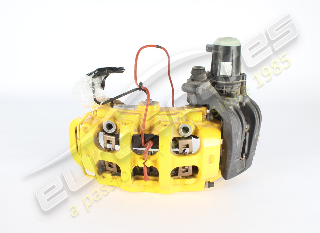 gebrauchter ferrari kompletter hinterer bremssattel links. teilenummer 776939 (2)