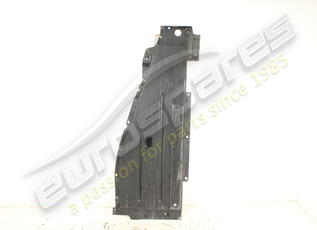 beschädigt ferrari linker hinterer abschnitt des vorderen flachen unterbodenelements. teilenummer 81176800 (1)