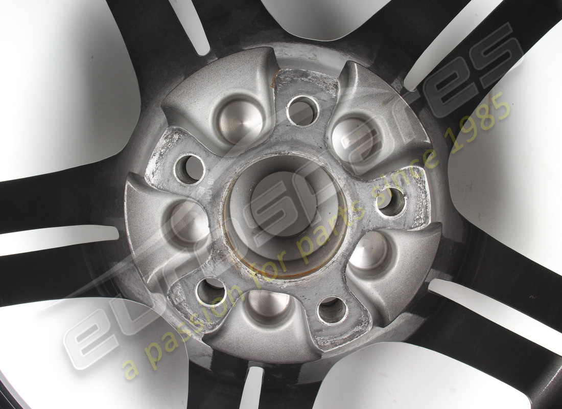 gebrauchtes ferrari hinterrad. teilenummer 855341 (8)