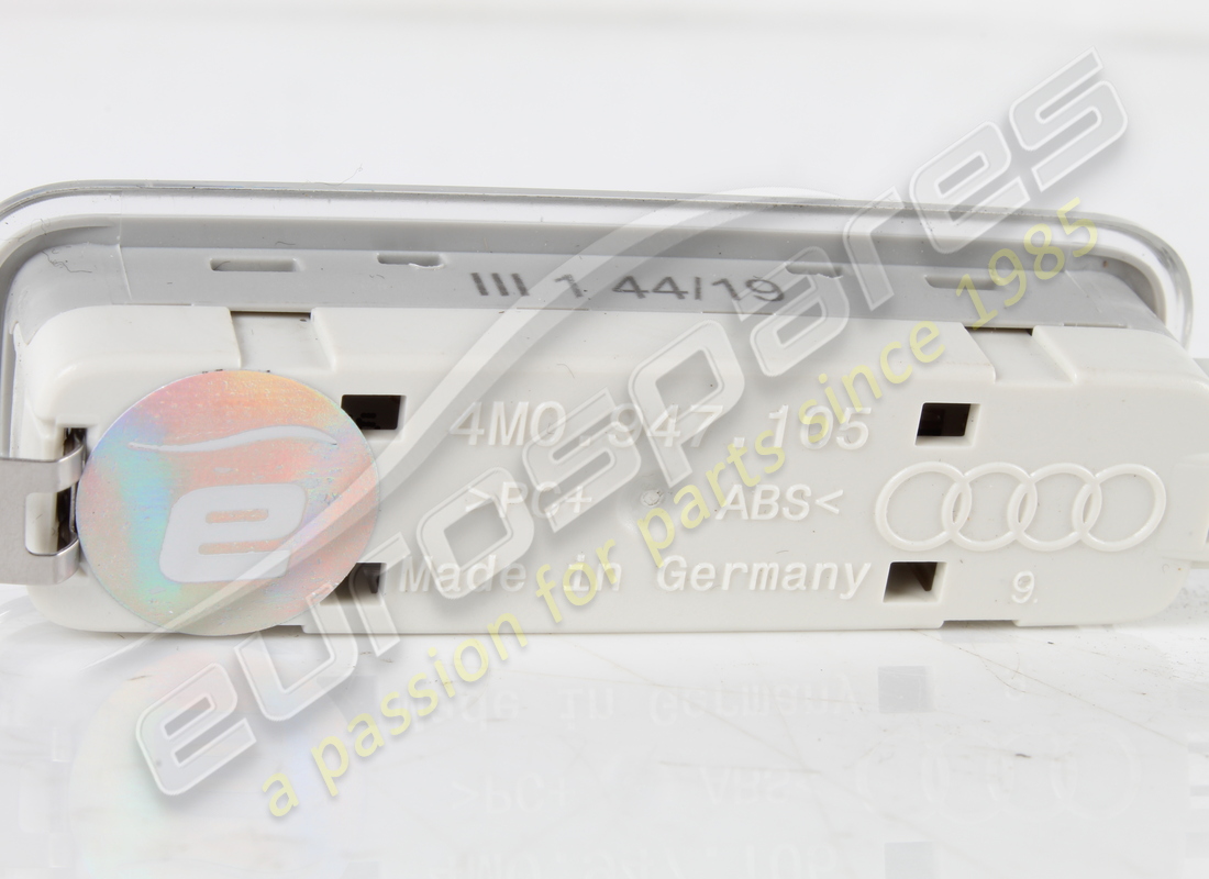 GEBRAUCHTE LAMBORGHINI INNENLEUCHTE. TEILENUMMER 4M0947105 (3) gebrauchte lamborghini innenleuchte. teilenummer 4m0947105 (3)