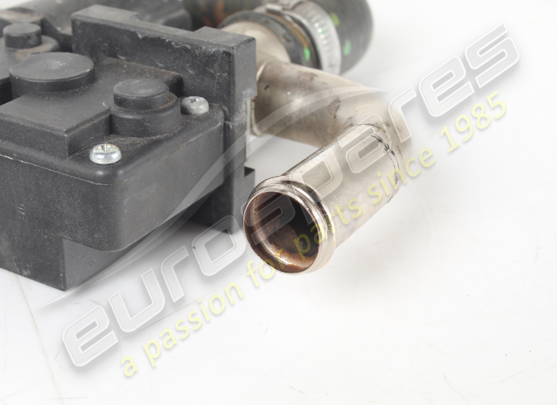 gebrauchtes ferrari linkes tgk-ventil (heizungsregler). teilenummer 67444900 (3)