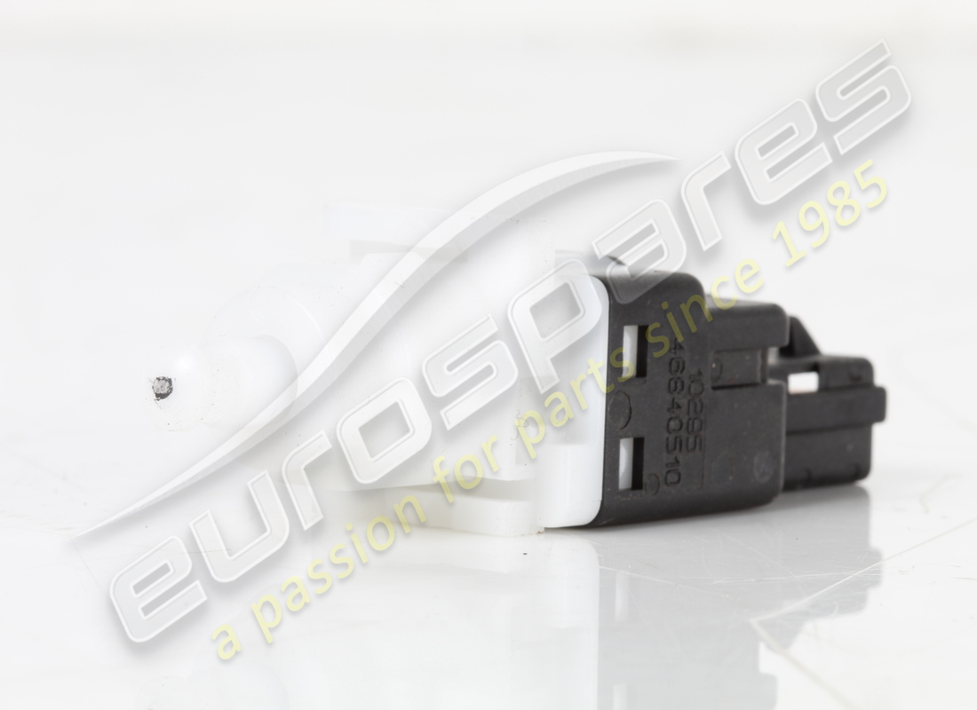 GEBRAUCHTER FERRARI DRUCKTASTERSCHALTER. TEILENUMMER 201957 (3) gebrauchter ferrari drucktasterschalter. teilenummer 201957 (3)