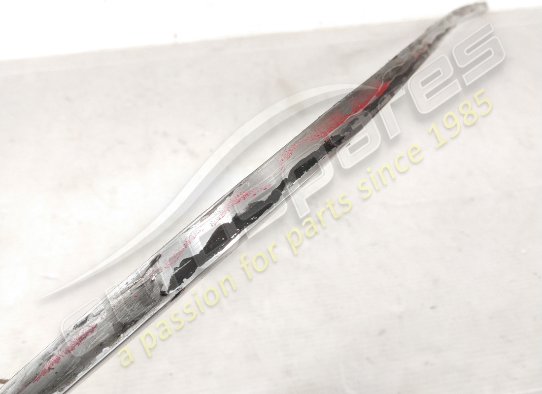 gebrauchter ferrari windschutzscheibenformsatz 308gt4. teilenummer 40022204a (2)