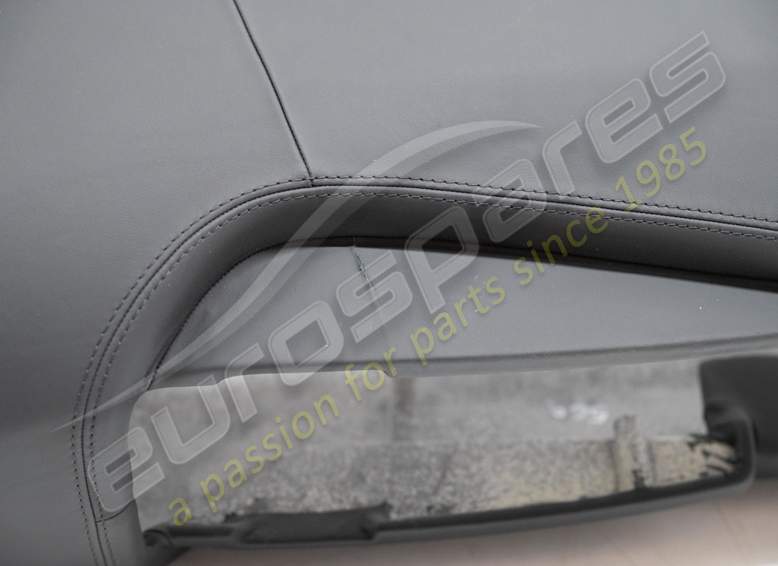 beschädigte ferrari mittelkonsole. teilenummer 83577712 (4)