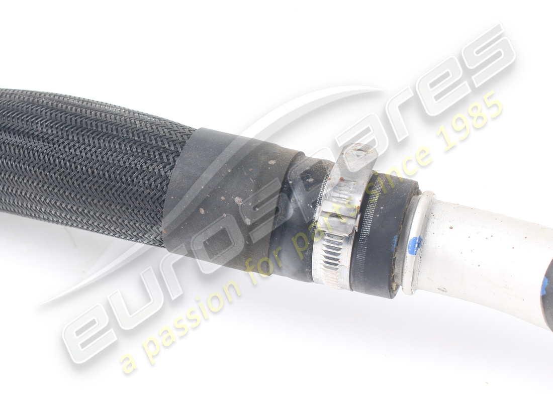 GEBRAUCHT FERRARI HINTERES WASSERVERFÜHRUNGSROHR. TEILENUMMER 313182 (3) gebraucht ferrari hinteres wasserverführungsrohr. teilenummer 313182 (3)