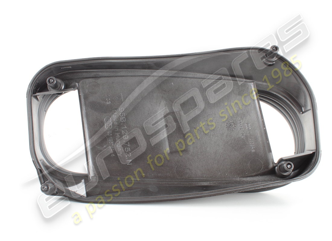 neues porsche verbindungsstück. teilenummer 95b129752n (3)